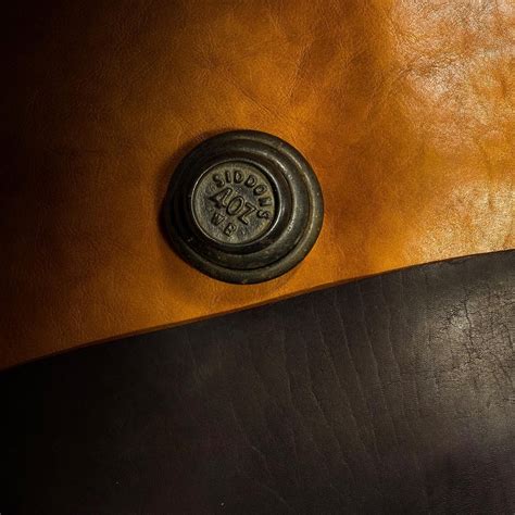 Ampersand Leather Co: Quality Leather Goods for Consumers' Needs
